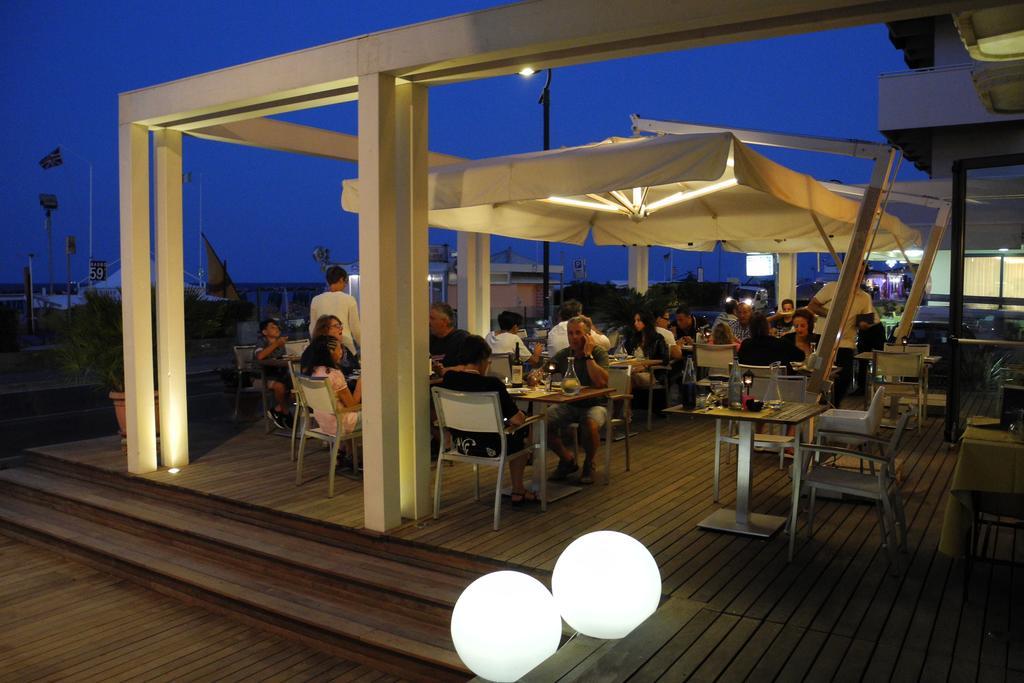 Hotel Agostini Bellaria-Igea Marina Esterno foto
