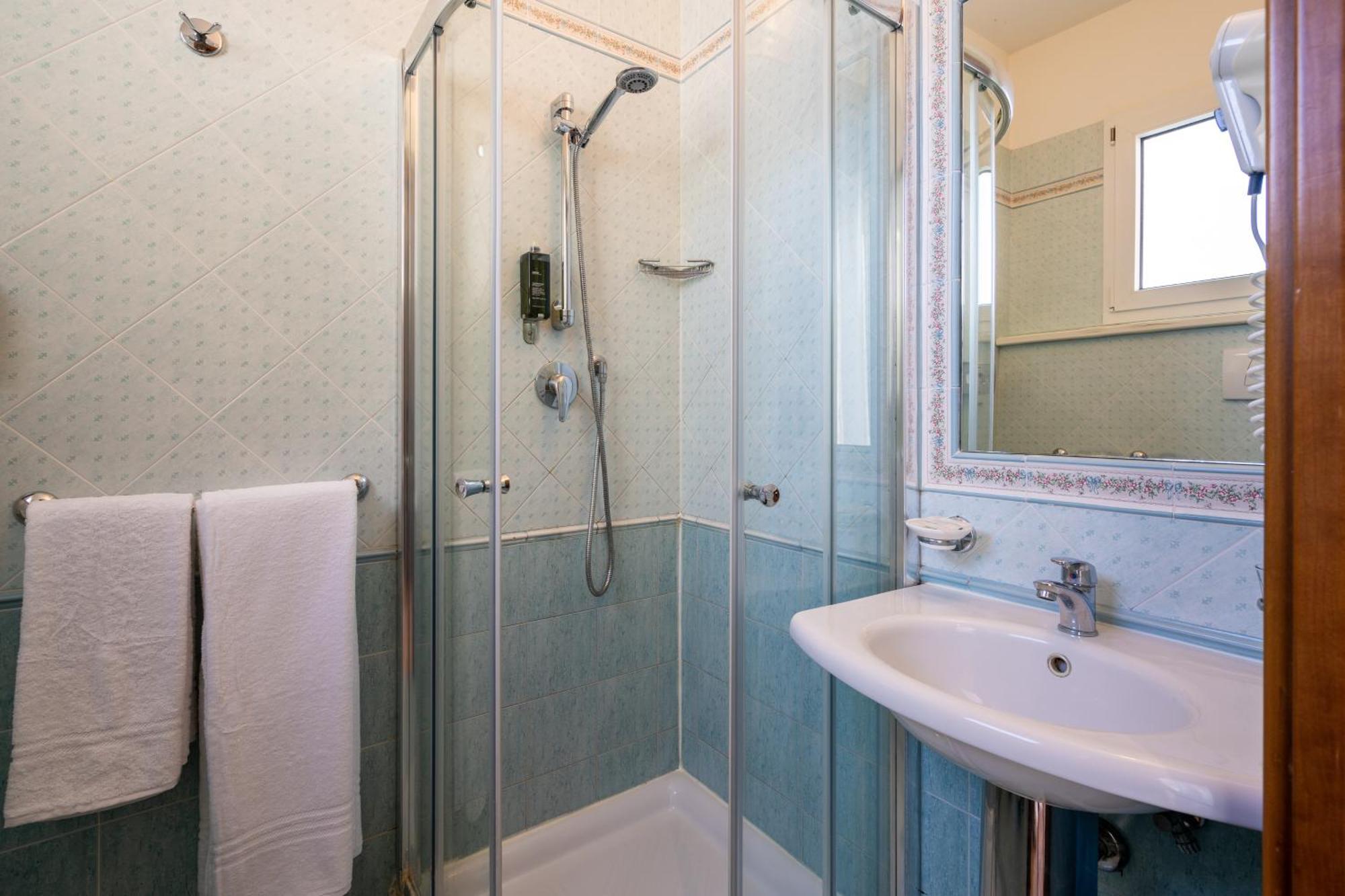 Hotel Agostini Bellaria-Igea Marina Esterno foto