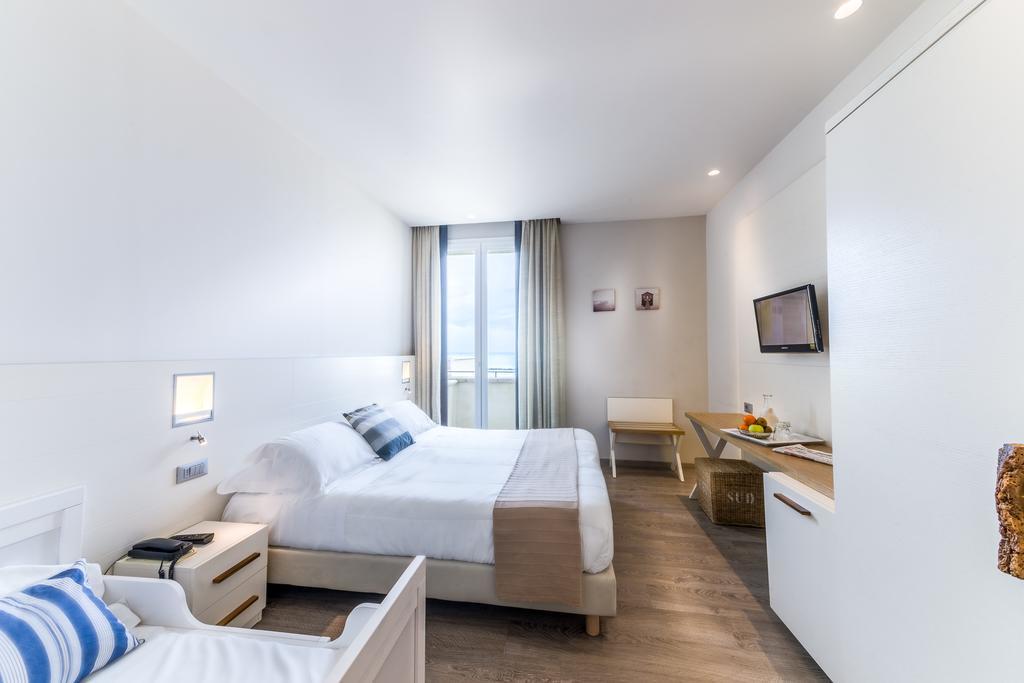 Hotel Agostini Bellaria-Igea Marina Esterno foto
