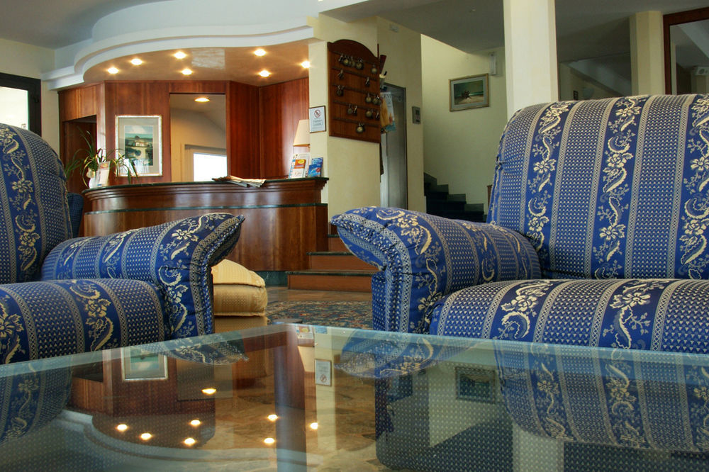 Hotel Agostini Bellaria-Igea Marina Esterno foto