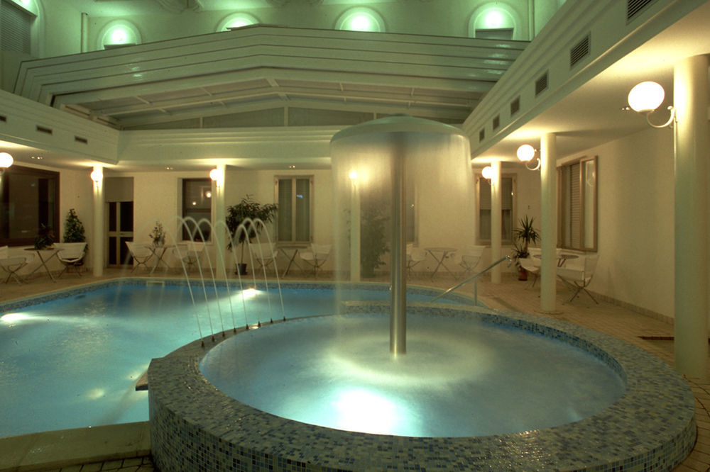 Hotel Agostini Bellaria-Igea Marina Esterno foto